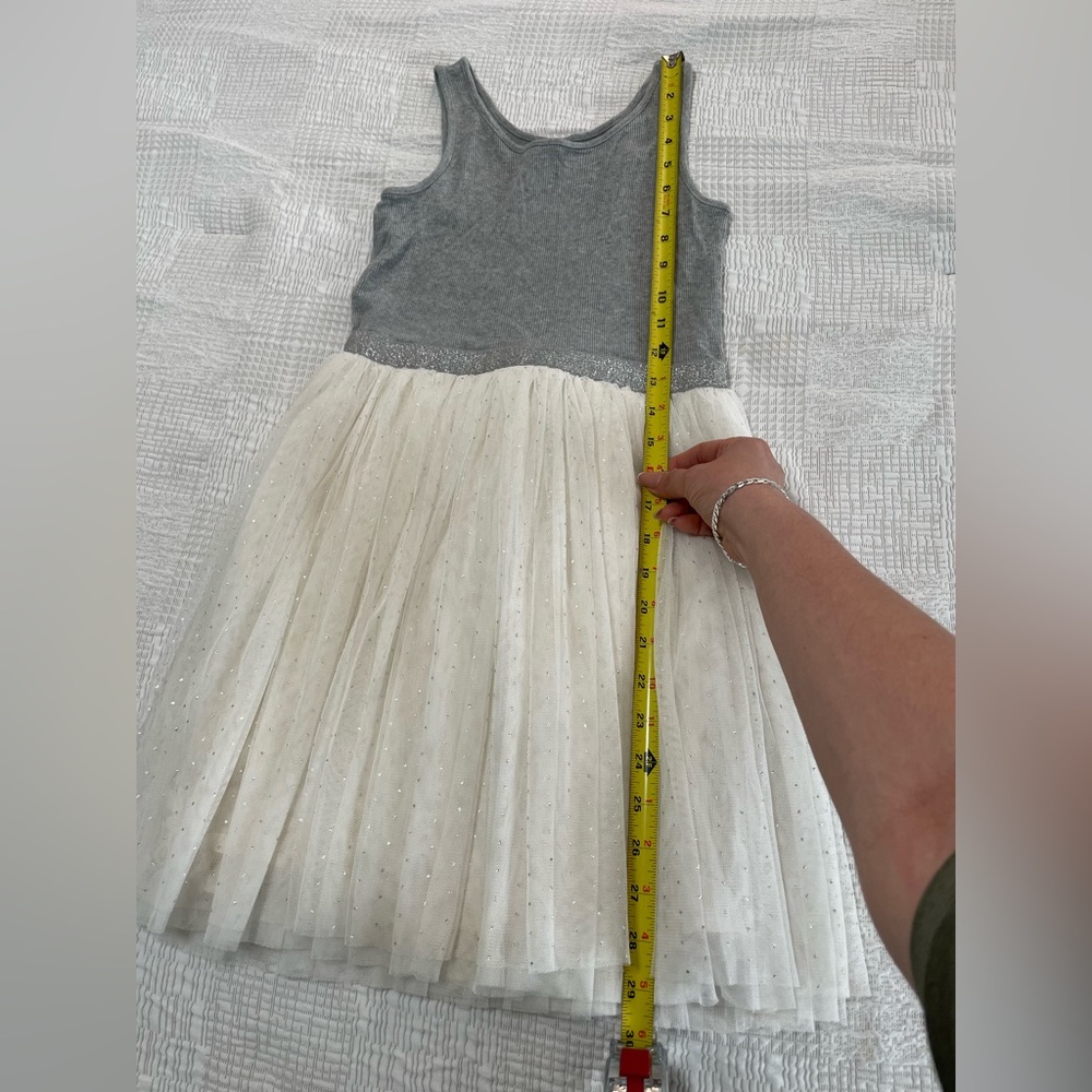 Girls 👗 GAP Gray and White Fit and Flare Dress Sleeveless Scoop Neck, size 10 - Picture 3 of 7